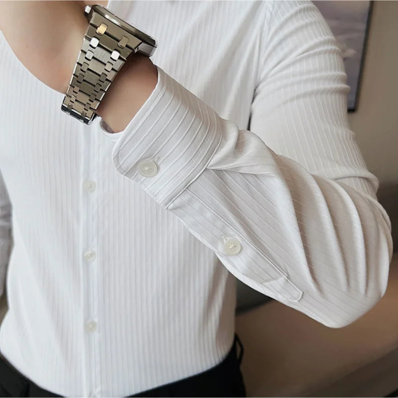 CASPAR® Dark Striped Slim Fit Dress Shirt