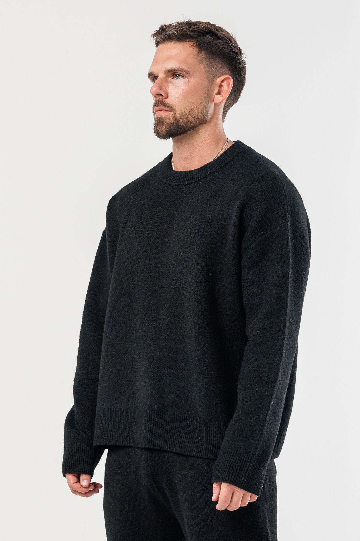 KNIT SWEATER - BLACK