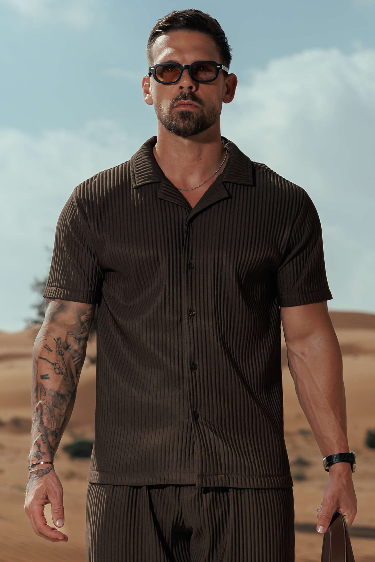PLEATED SHIRT - BROWN