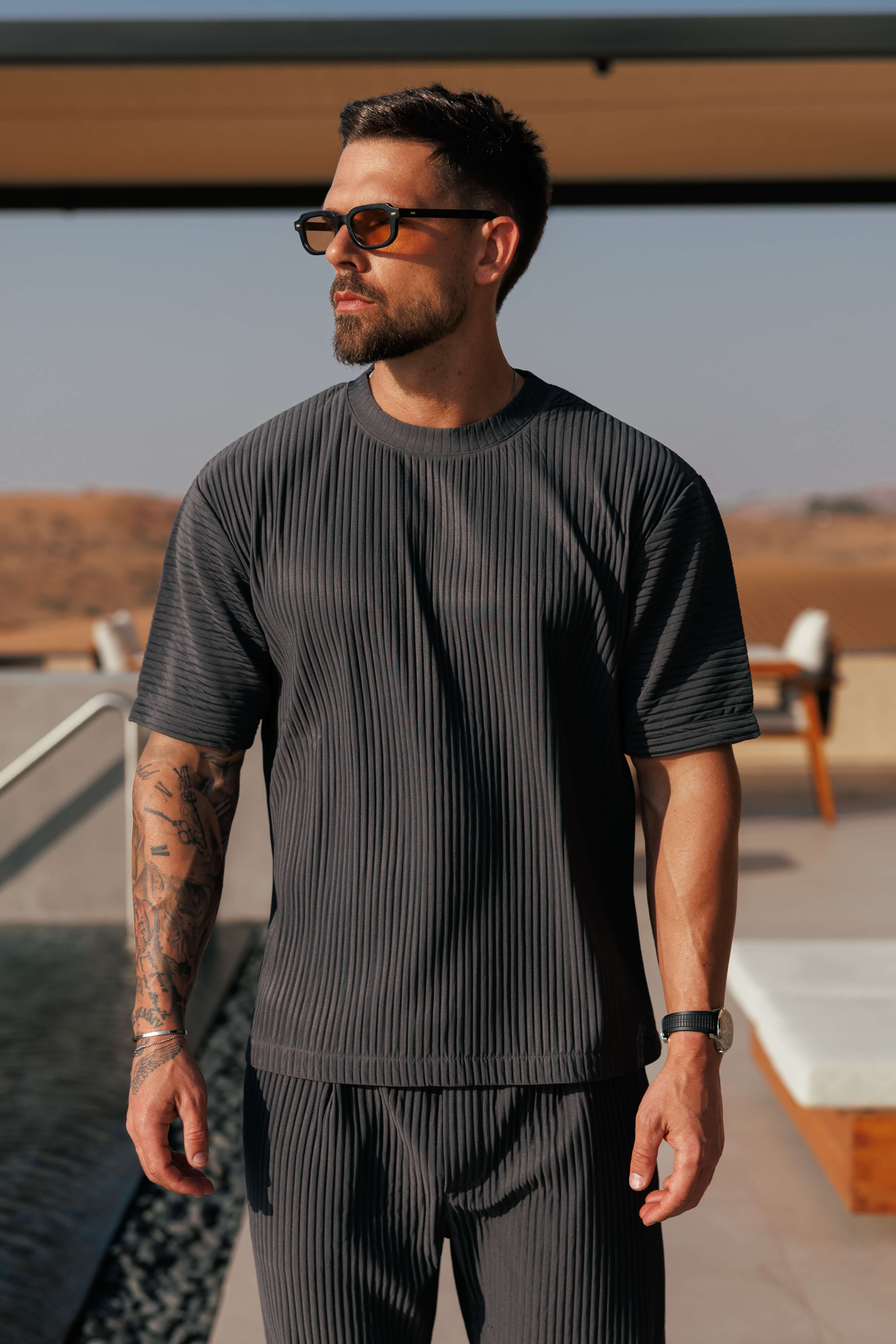 PLEATED T-SHIRT - GREY