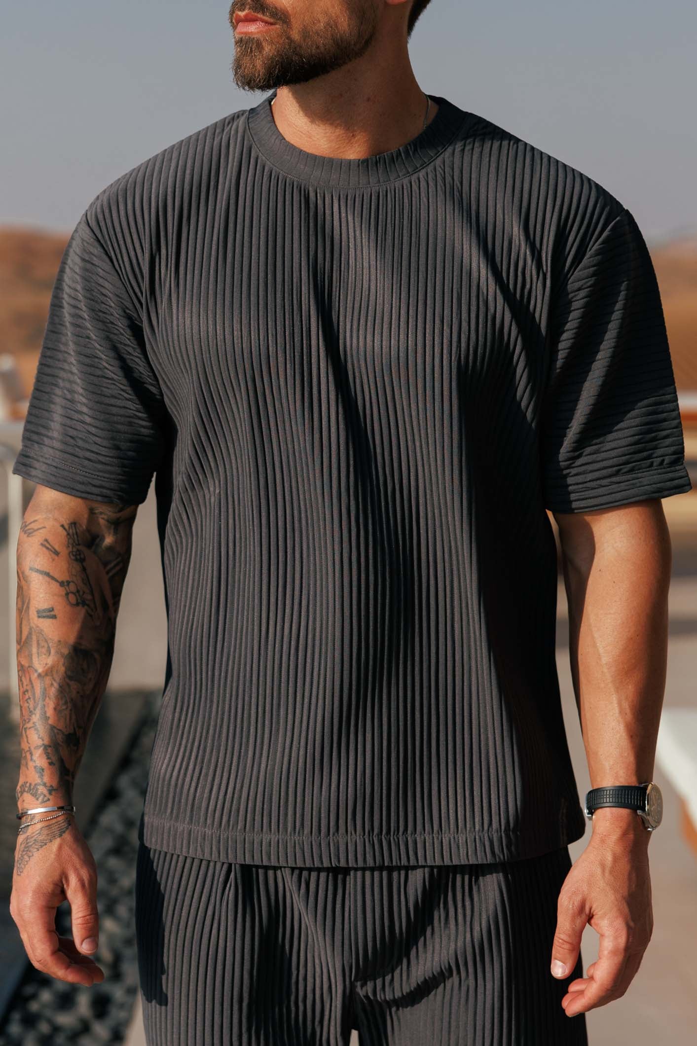 PLEATED T-SHIRT - GREY