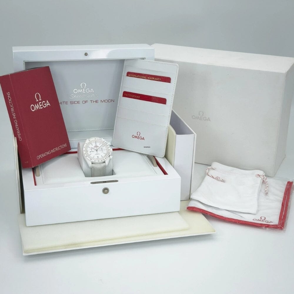 OM Speedmaster White Side of the Moon 44,2 Mm Men's Wristwatch