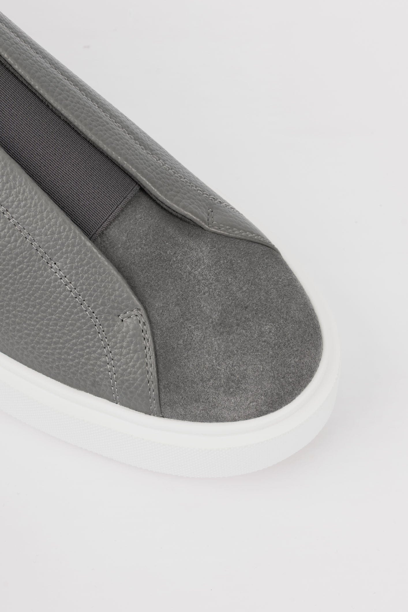 VELORA TRAINER - GREY