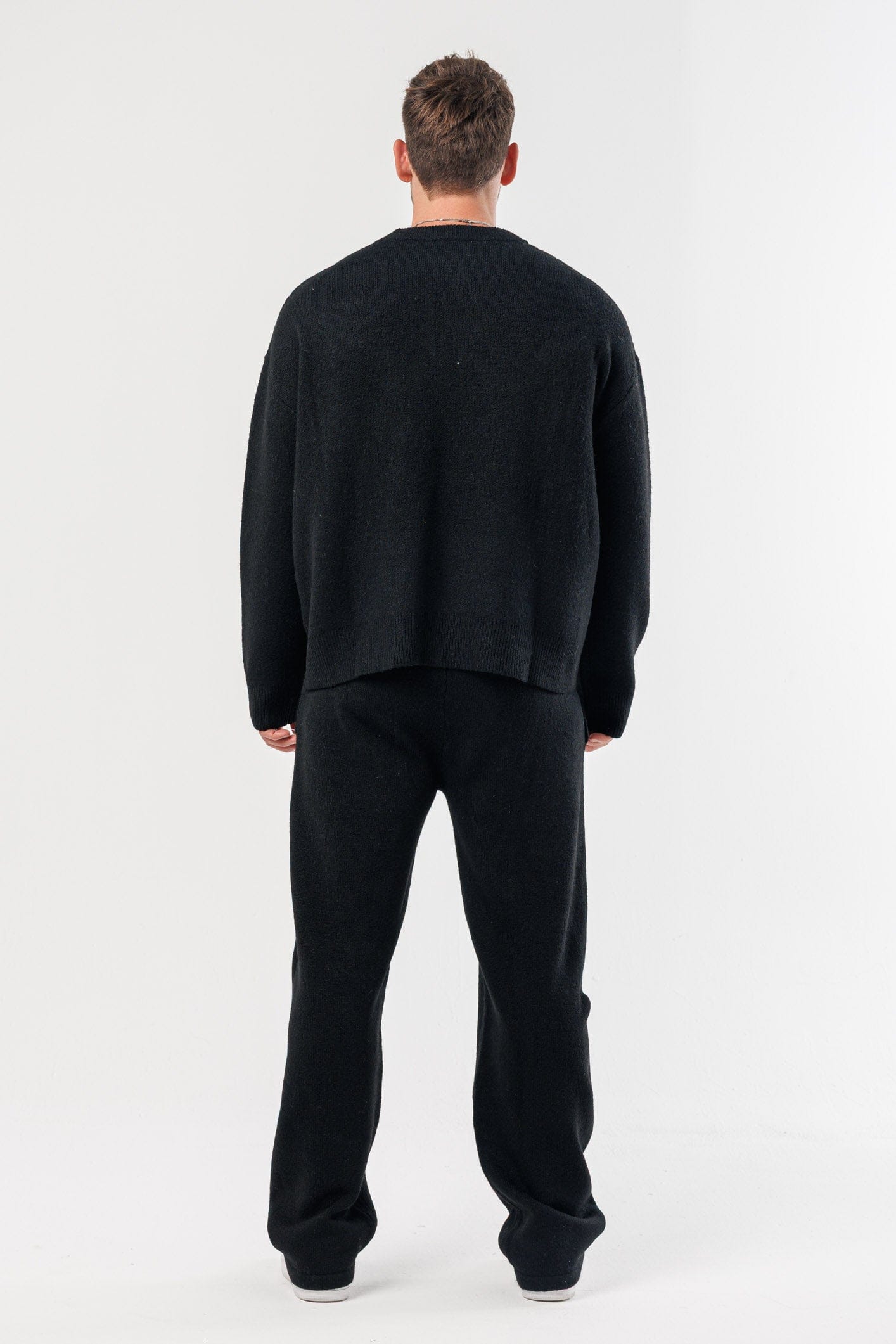 KNIT SWEATER - BLACK