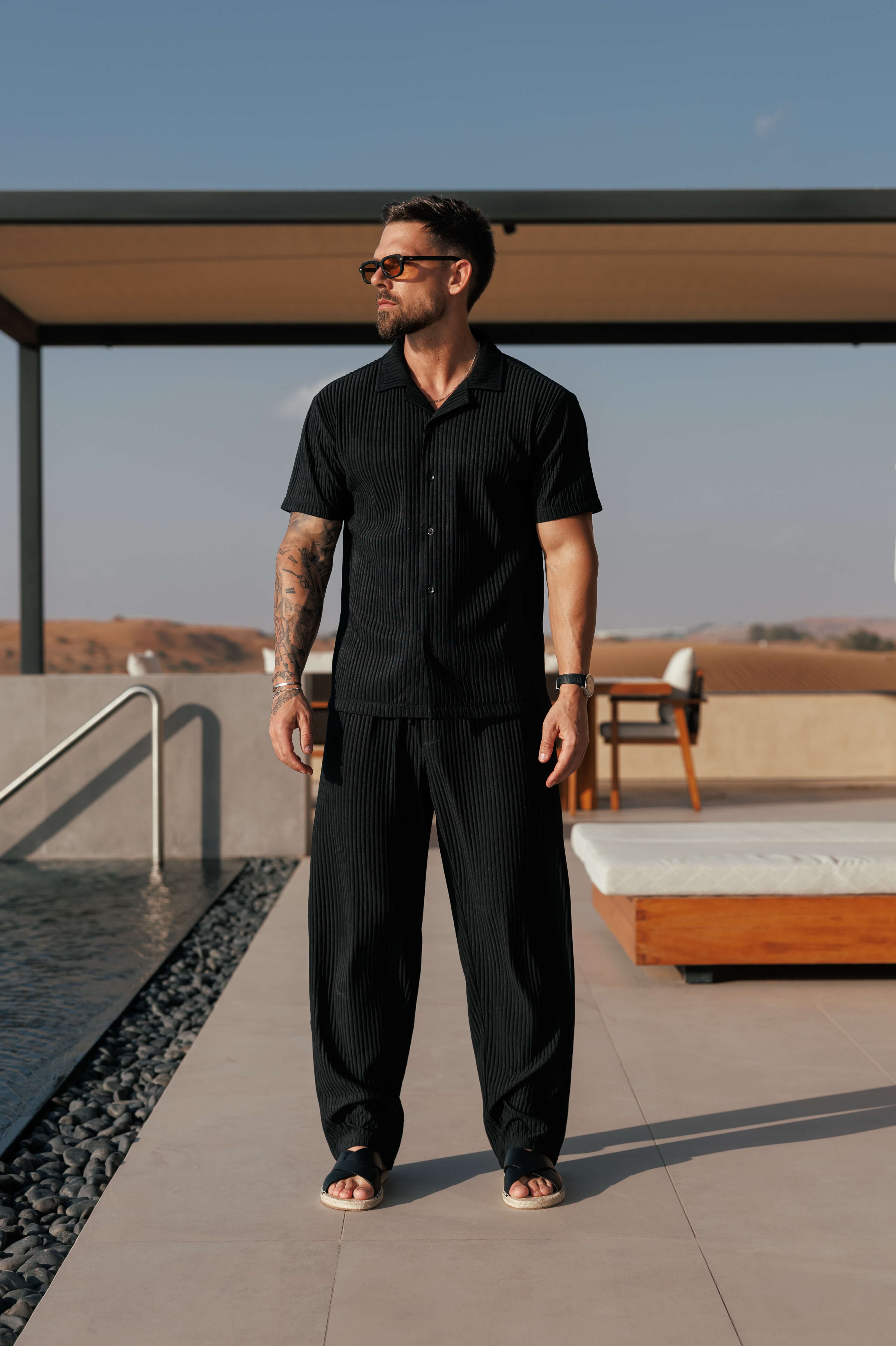 PLEATED SHIRT - BLACK