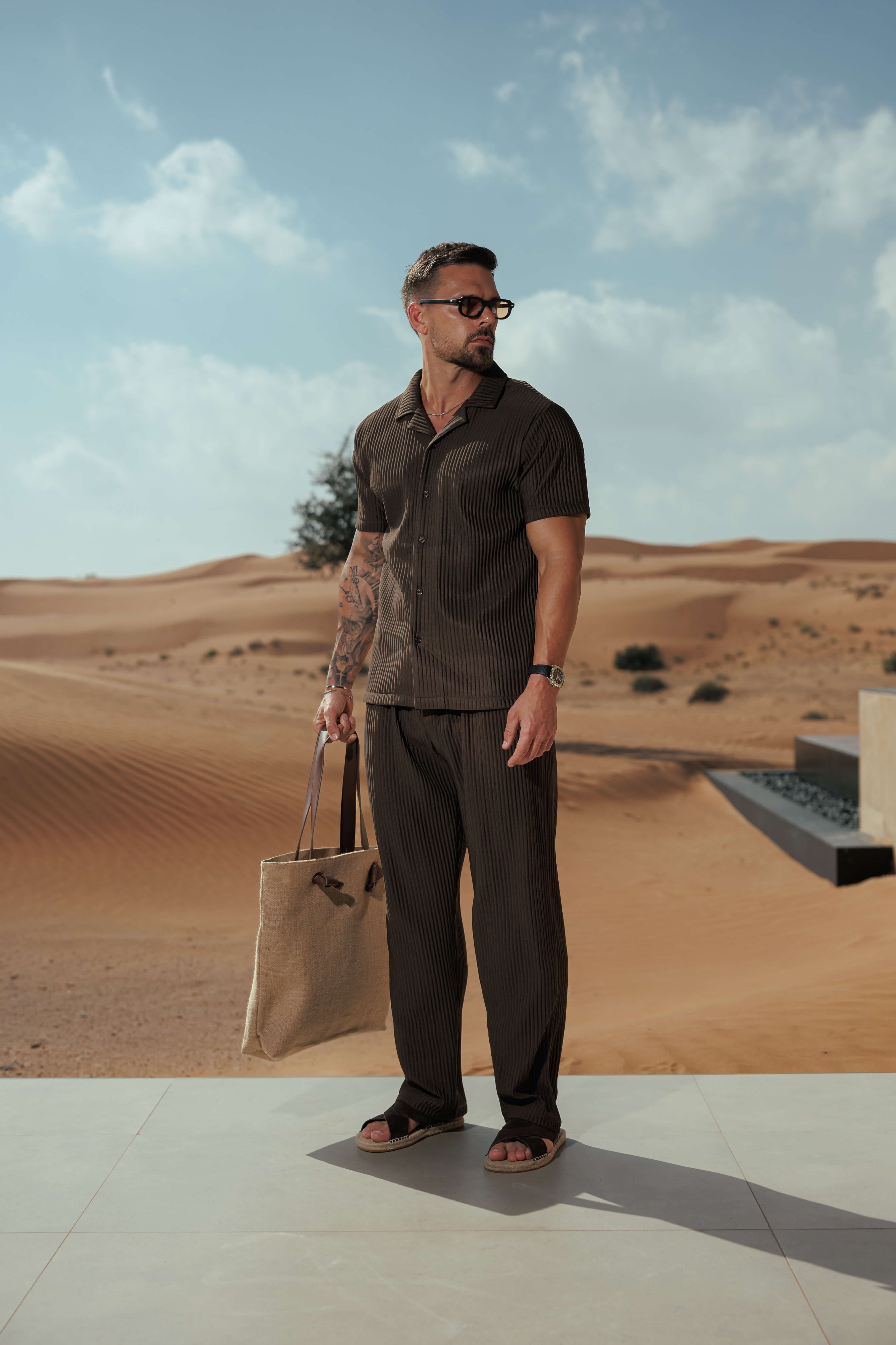 PLEATED SHIRT - BROWN