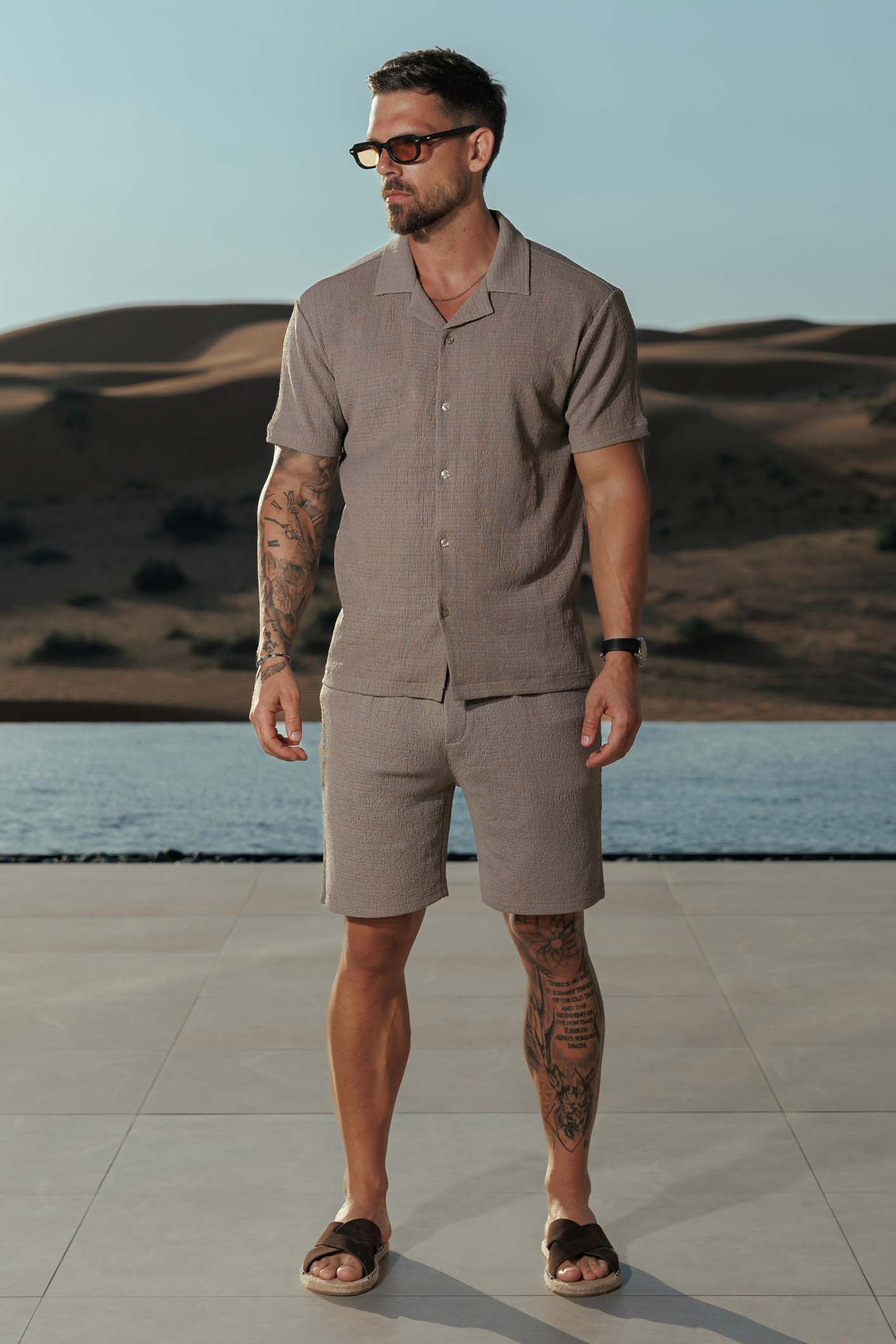 TEXTURED SHORTS - TAUPE