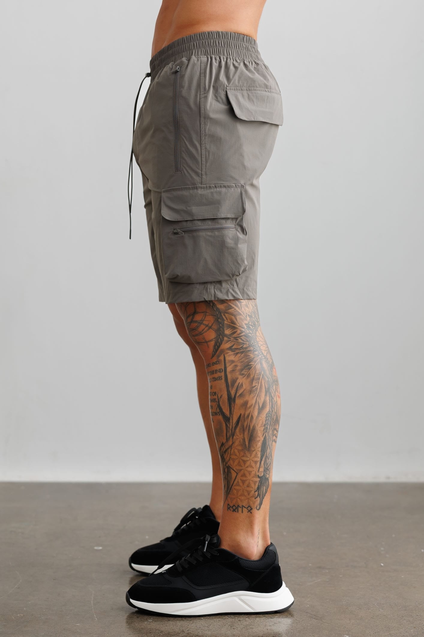 TECHNICAL CARGO SHORTS - DARK GREY